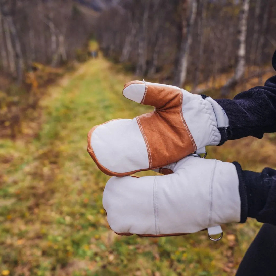 5280 Water Buffalo Leather Mitten - White, Gloves