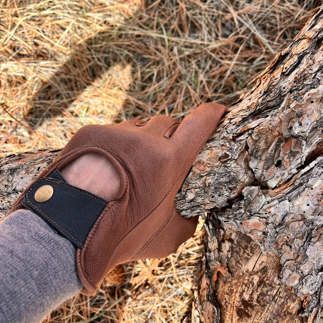 Dipped Leather Deer Glove: Signature Driver: Brown/Black